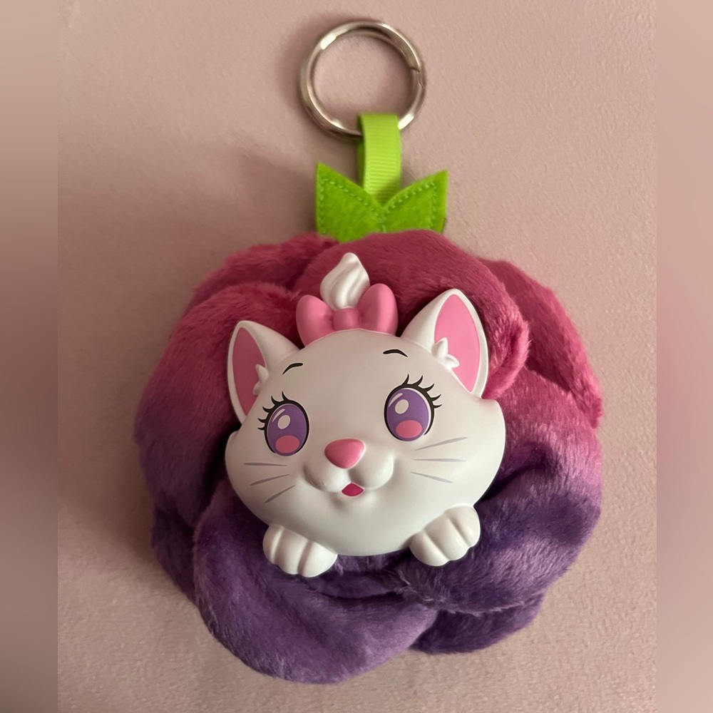 Disney Scents of Style scented plush hanger Marie